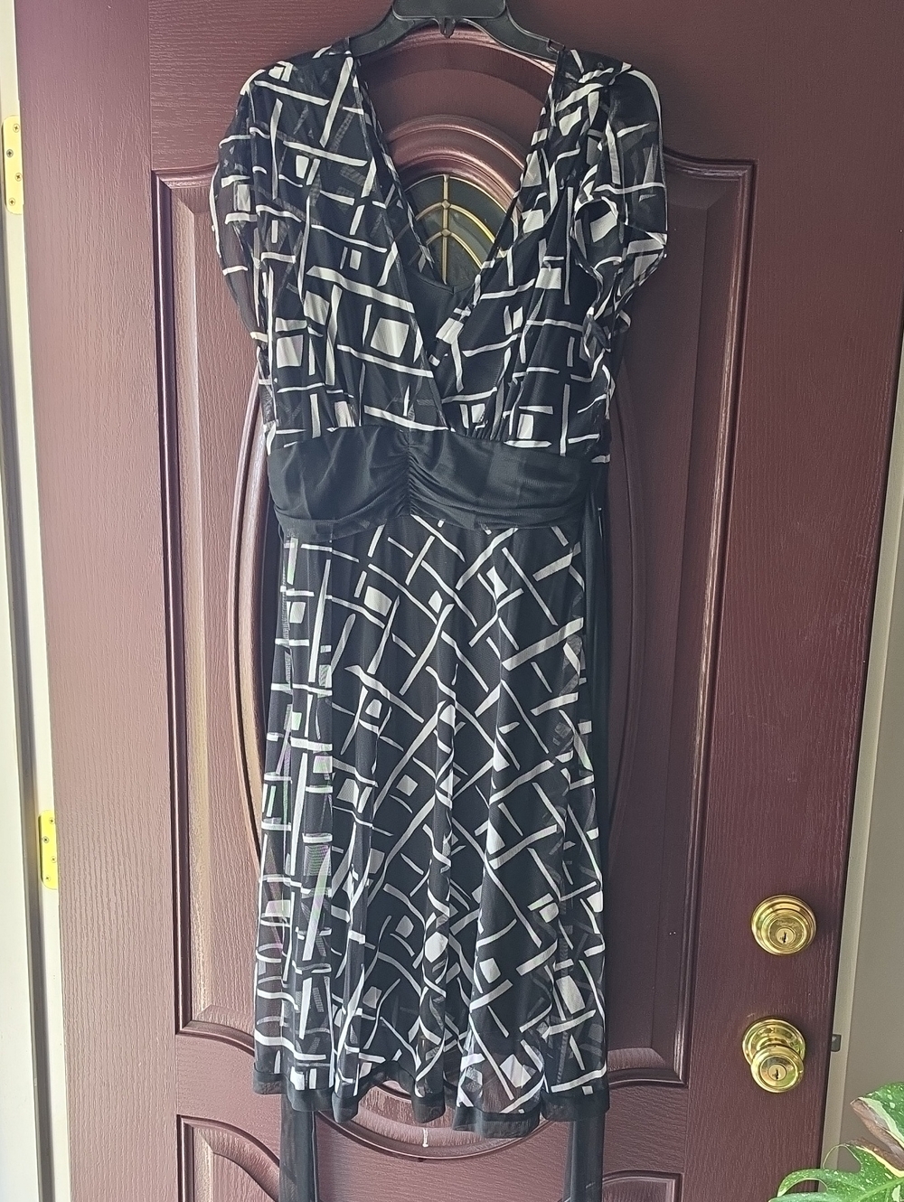 Women's Black & White Geometric Midi Dress - Elegant Wrap Style